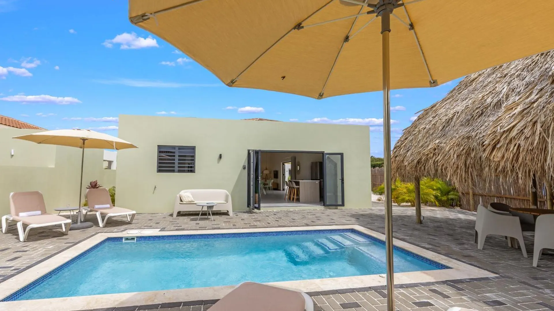 Villa Mambo Beach With Private Pool Willemstad
