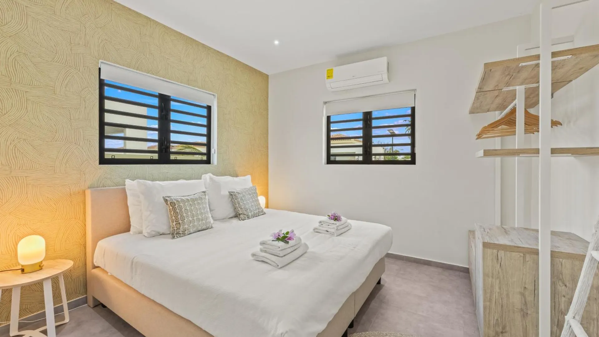 Villa Mambo Beach With Private Pool Willemstad